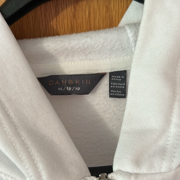 BNWT Danskin white super soft sweat jacket with hood - Picture 2 of 3